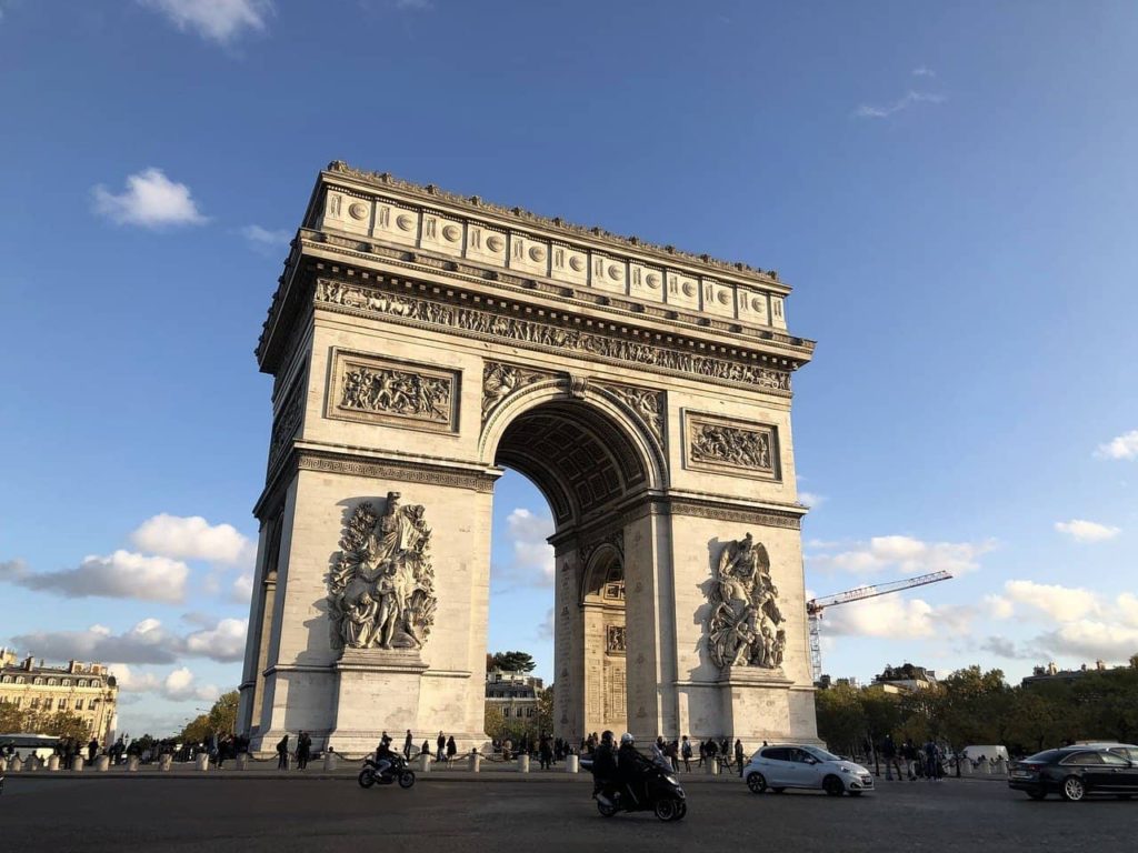 tuktuk-paris-arc-de-triomphe