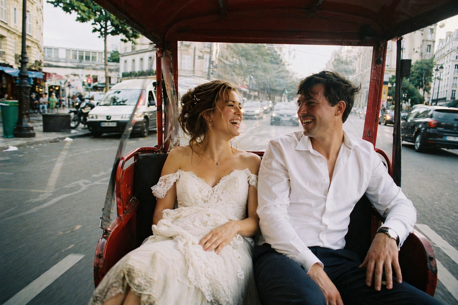 Newlywed couple and their Tuktuk Ride tuktuk in Paris
