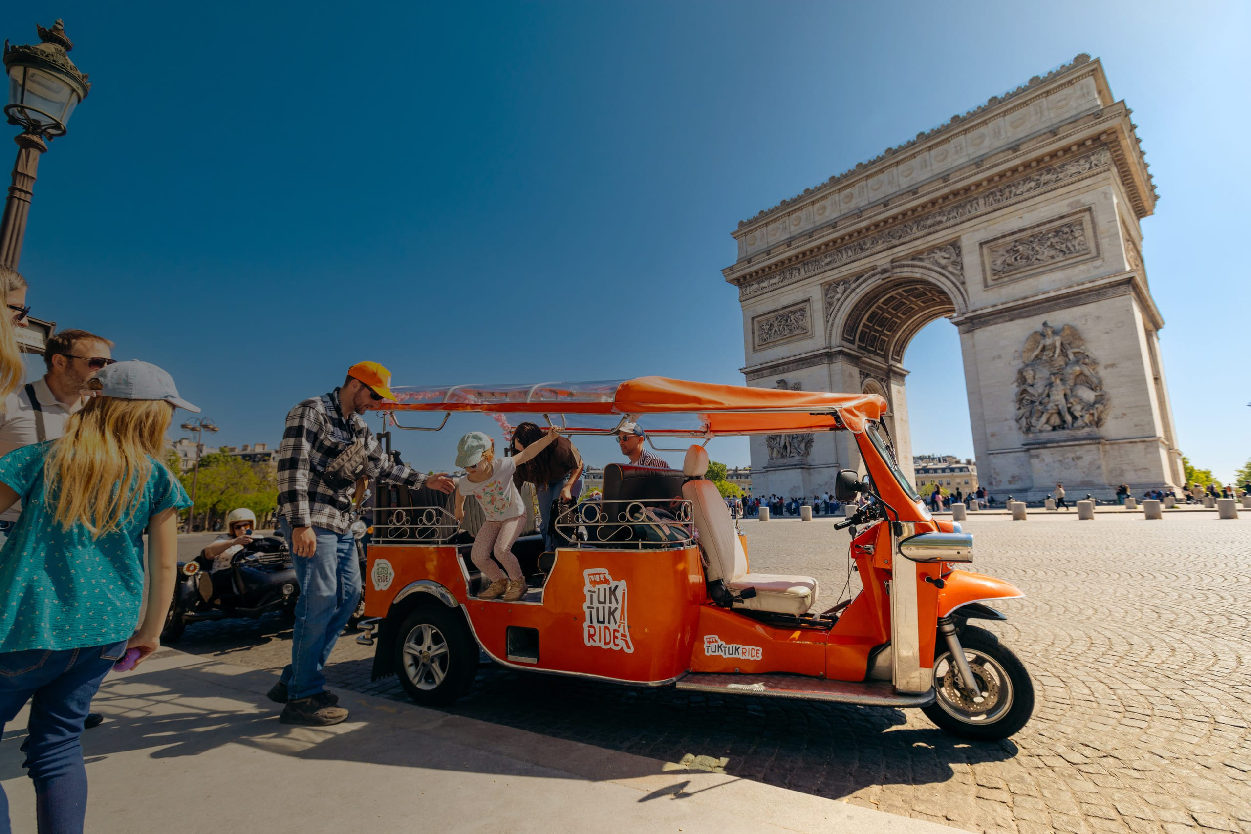 Visite de Paris en tuktuk électrique avec Tuktuk Ride