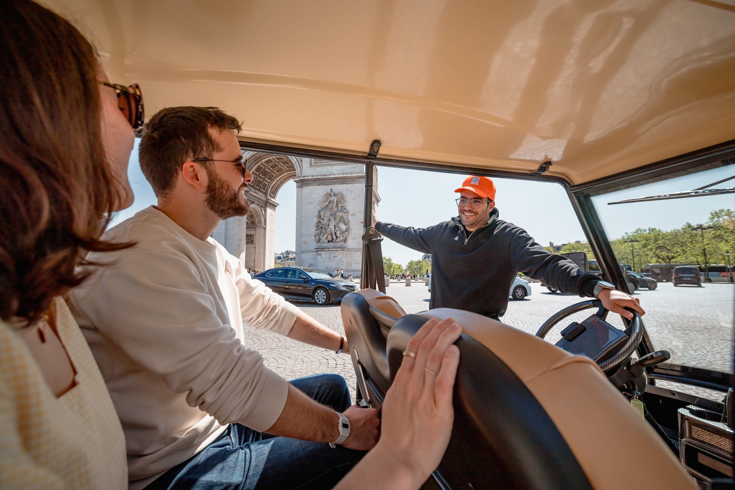 Chauffeur Tuktuk Ride au volant d'une golfette électrique à Paris